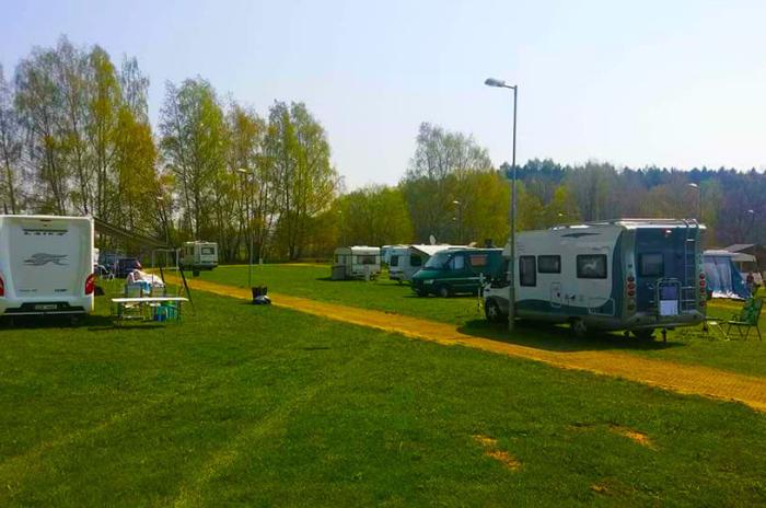 Stání-karavany_camping Amerika